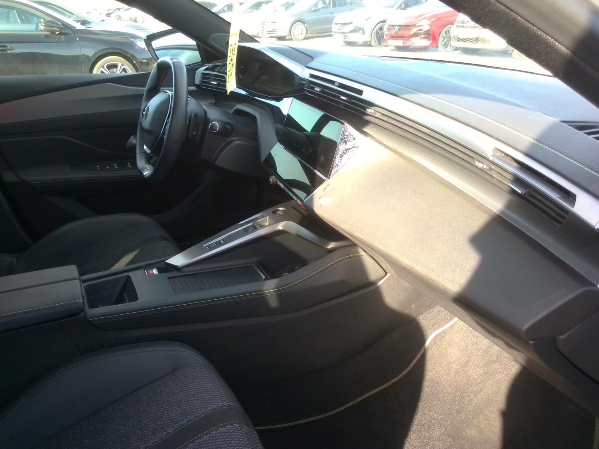Peugeot 308 SW Hybrid 145 e-DCS6 GT 2025