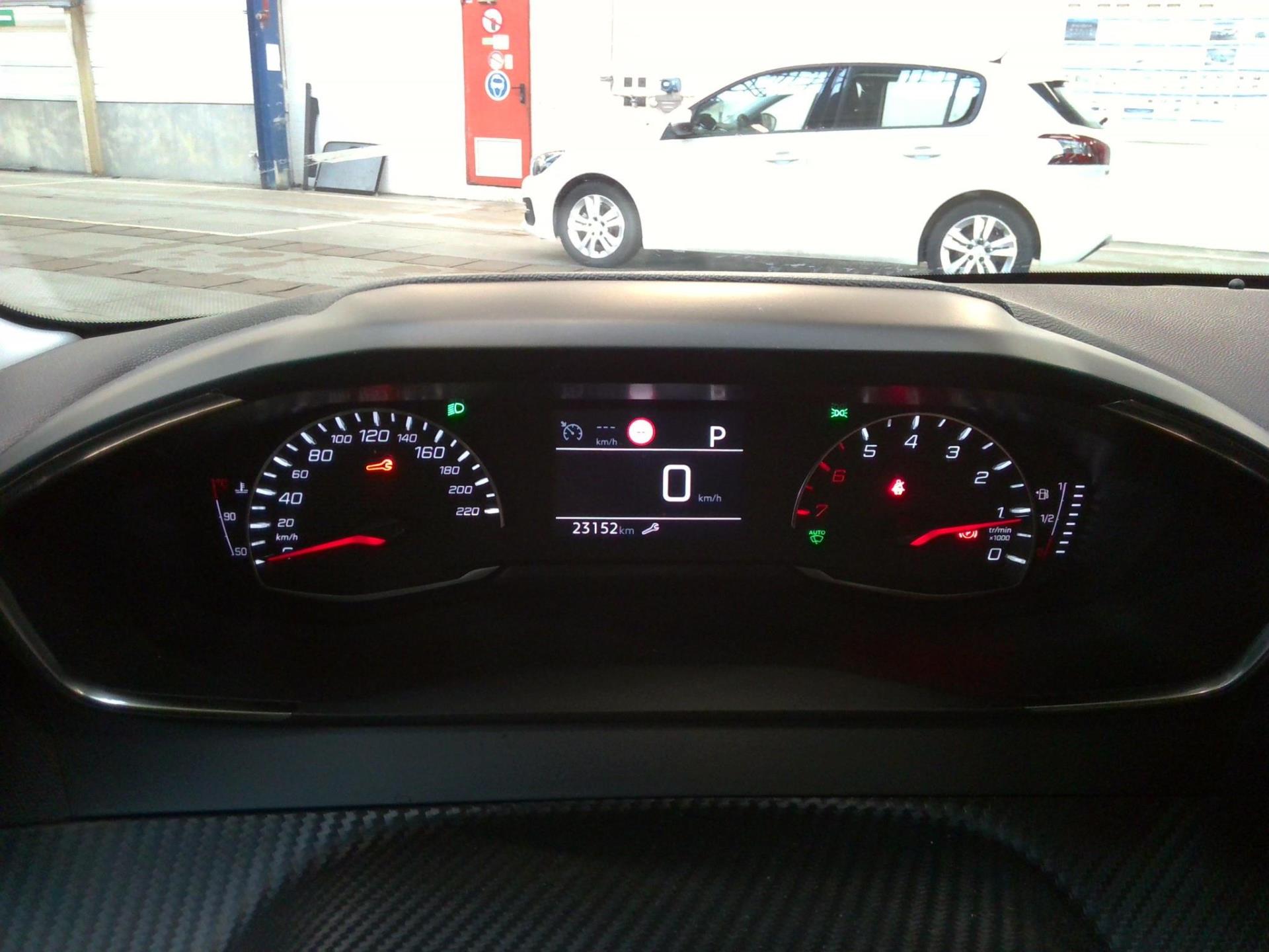 Peugeot 208 PureTech 100 S&S EAT8 Allure 2023