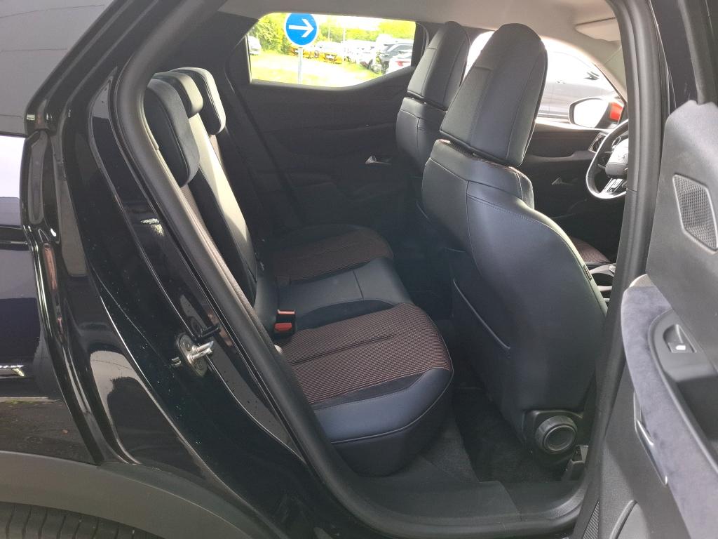 DS DS3 Crossback BlueHDi 130 EAT8 Ines de la Fressange Paris 2021