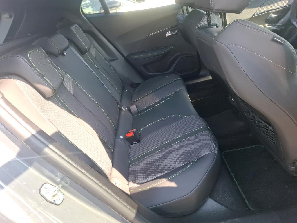 Peugeot 2008 Hybrid 145 ch e-DCS6 GT 2025