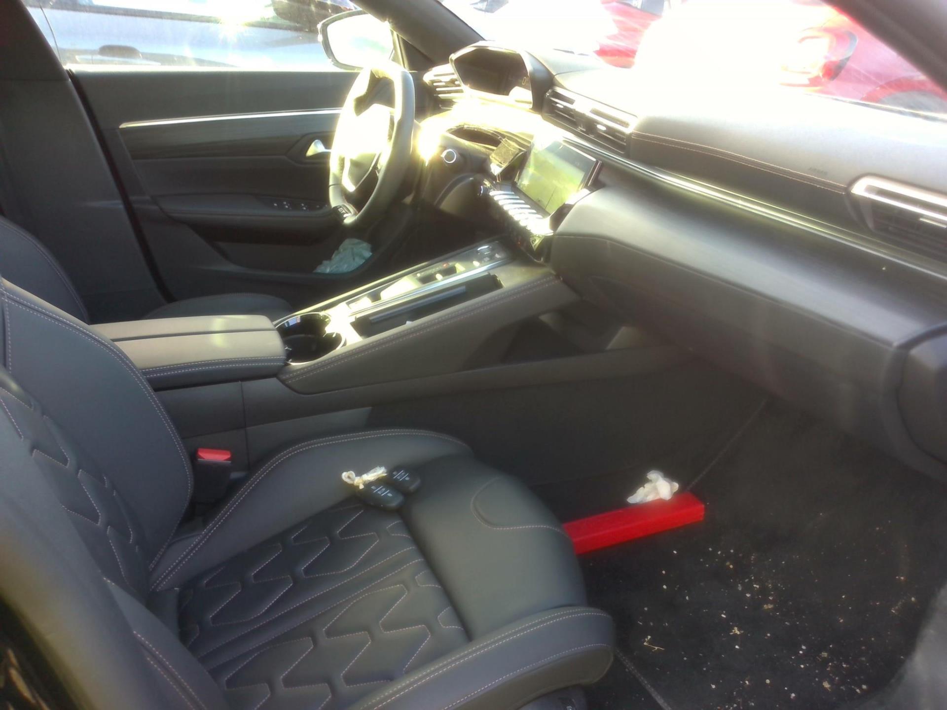 Peugeot 508 Hybrid 225 e-EAT8 GT 2024