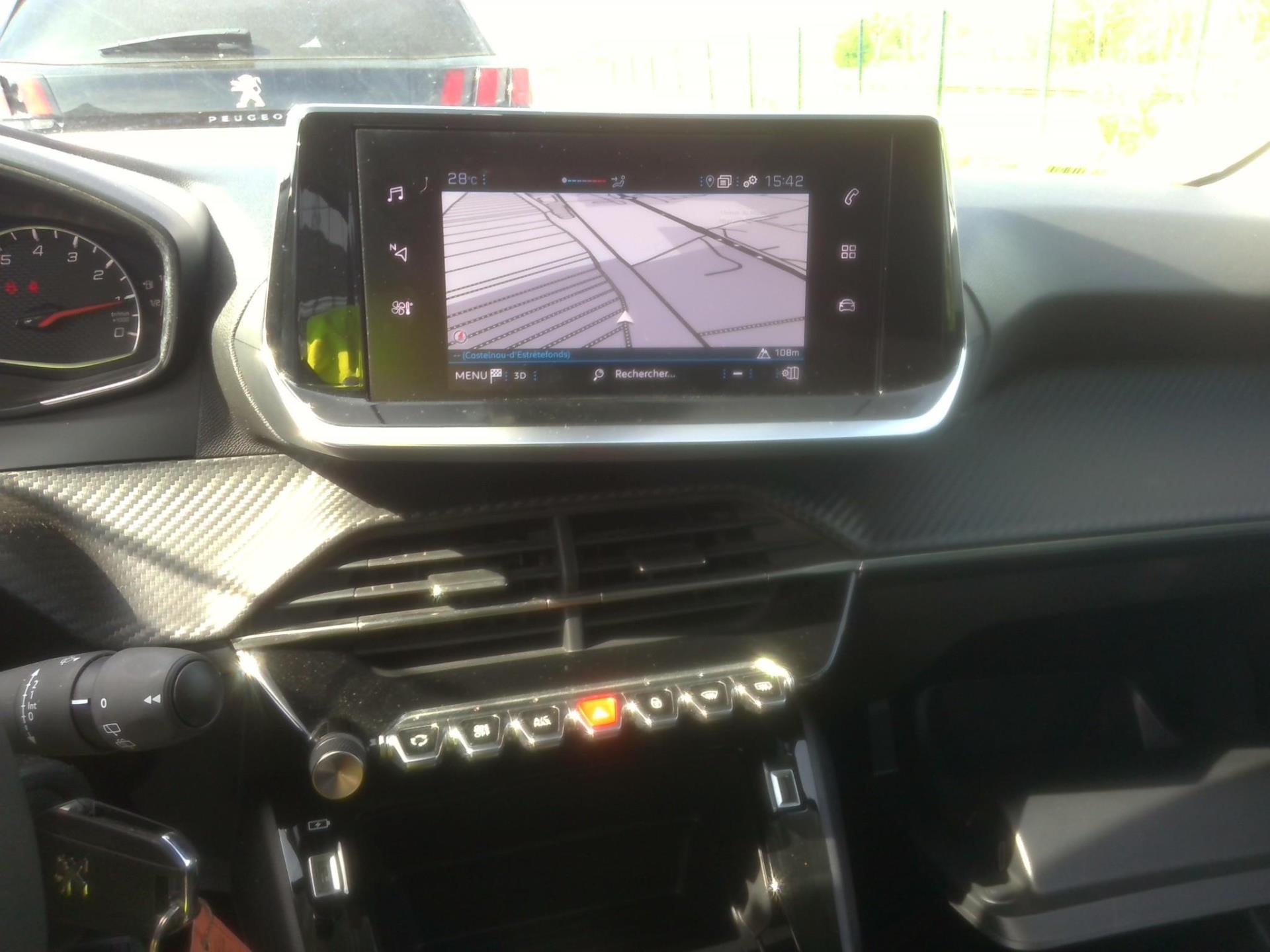 Peugeot 208 PureTech 100 S&S EAT8 Style 2023