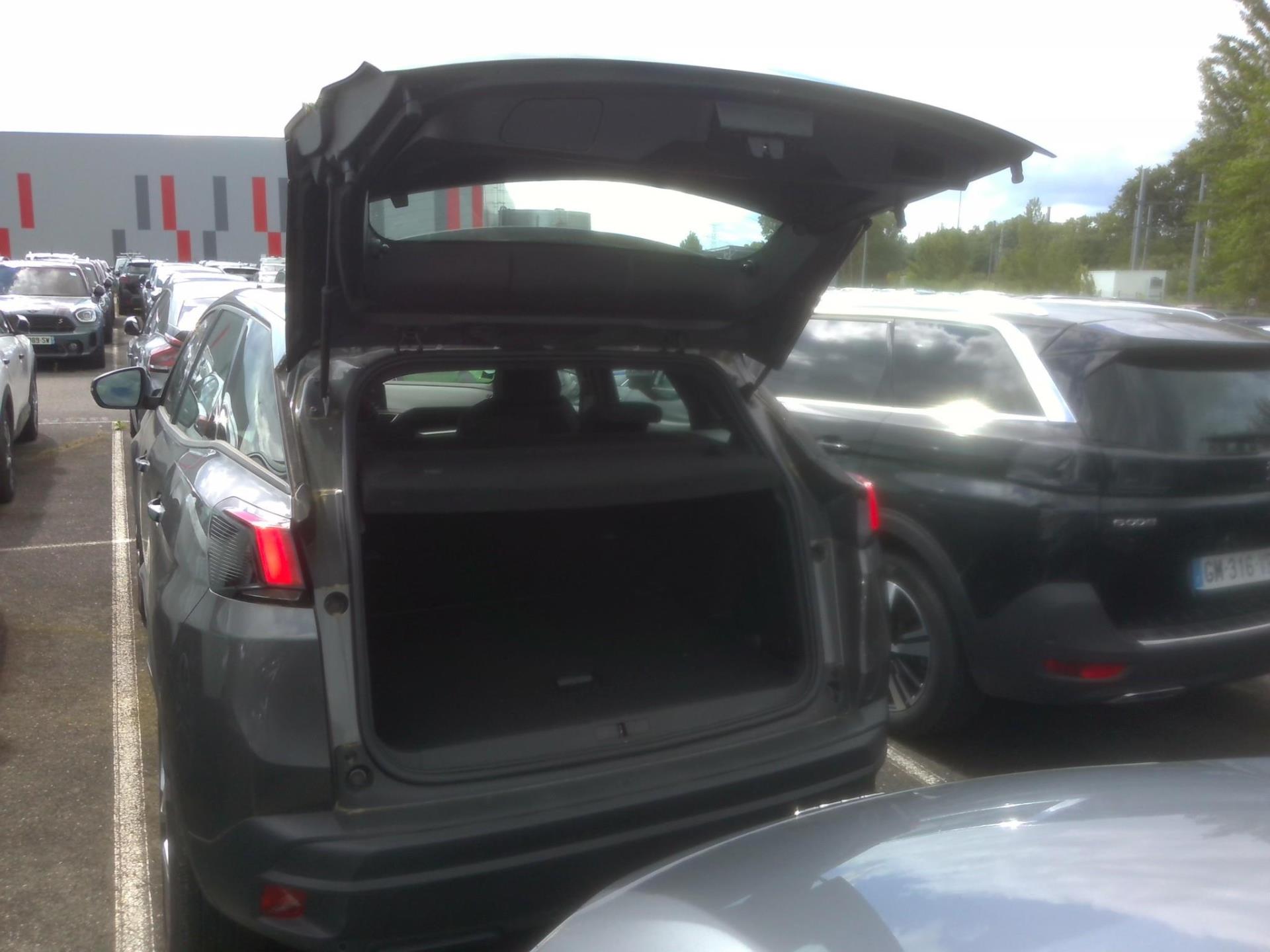 Peugeot 3008 BlueHDi 130ch S&S EAT8 Active Pack 2023