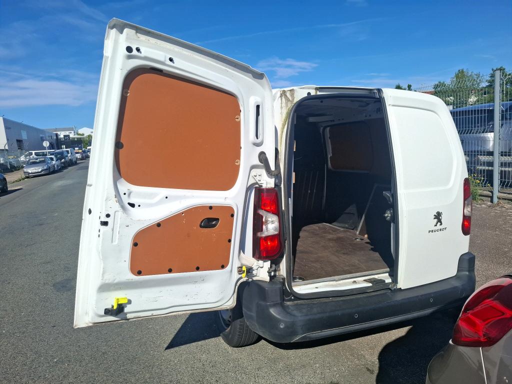 Peugeot PARTNER FOURGON STANDARD 650 KG BLUEHDI 100 S&S BVM6 PREMIUM 2022