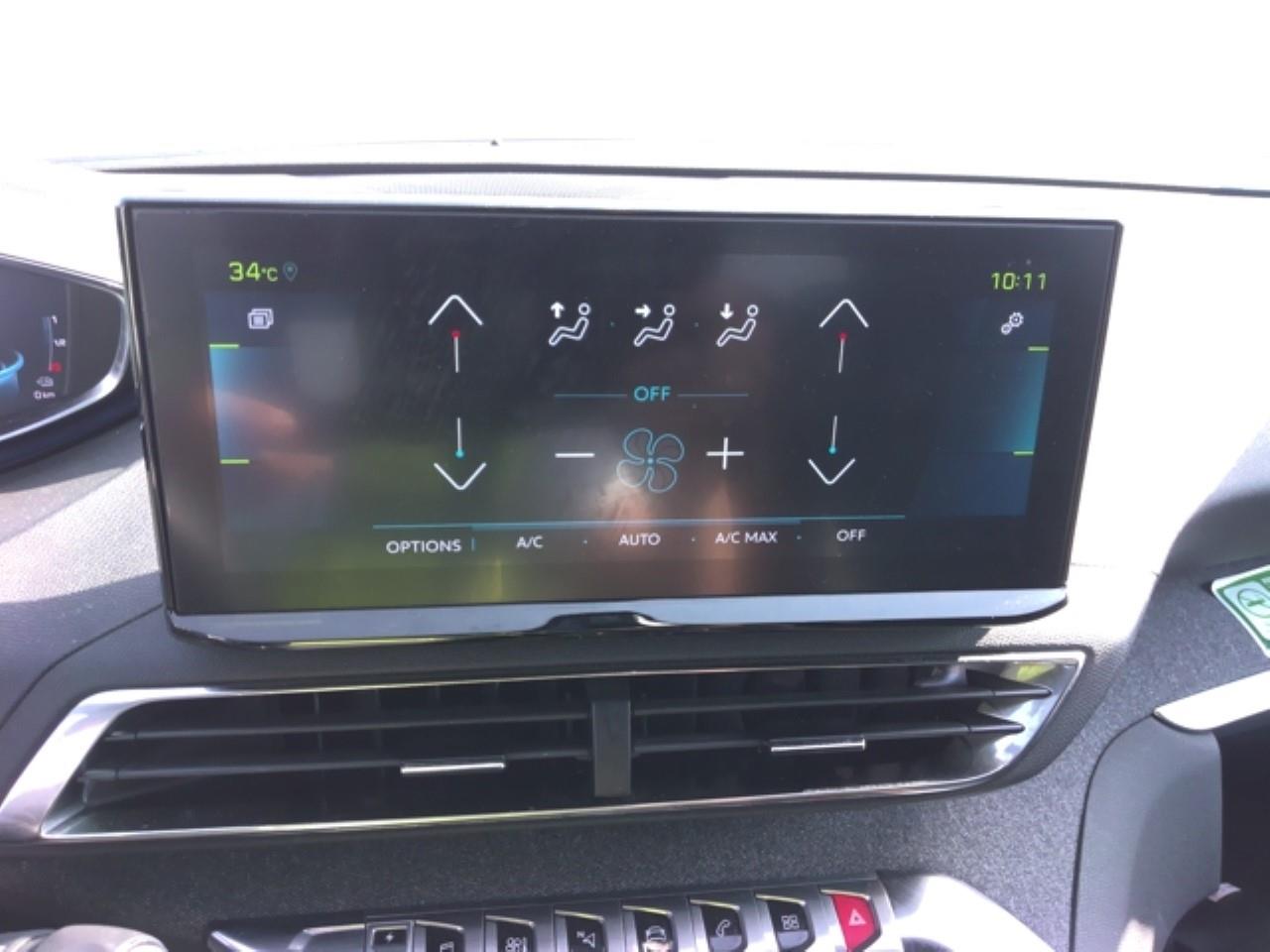 Foto Peugeot 3008 Hybrid 15