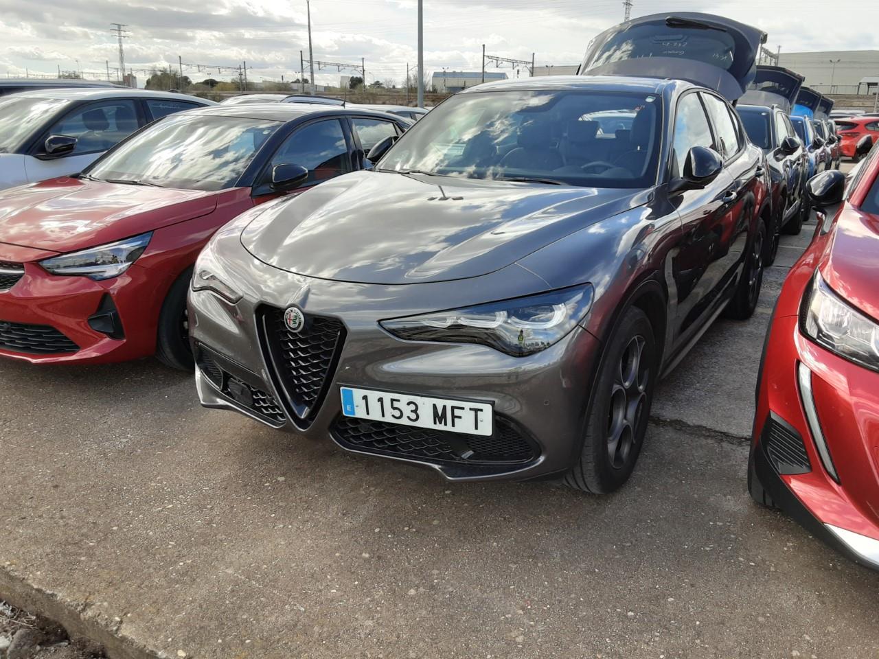 Foto Alfa Romeo Stelvio 2