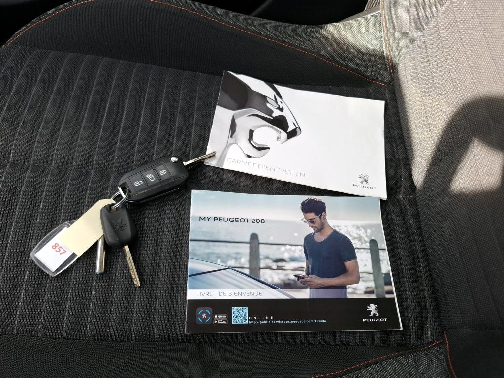 Peugeot 208 BlueHDi 100 S&S BVM6 Active Business 2021