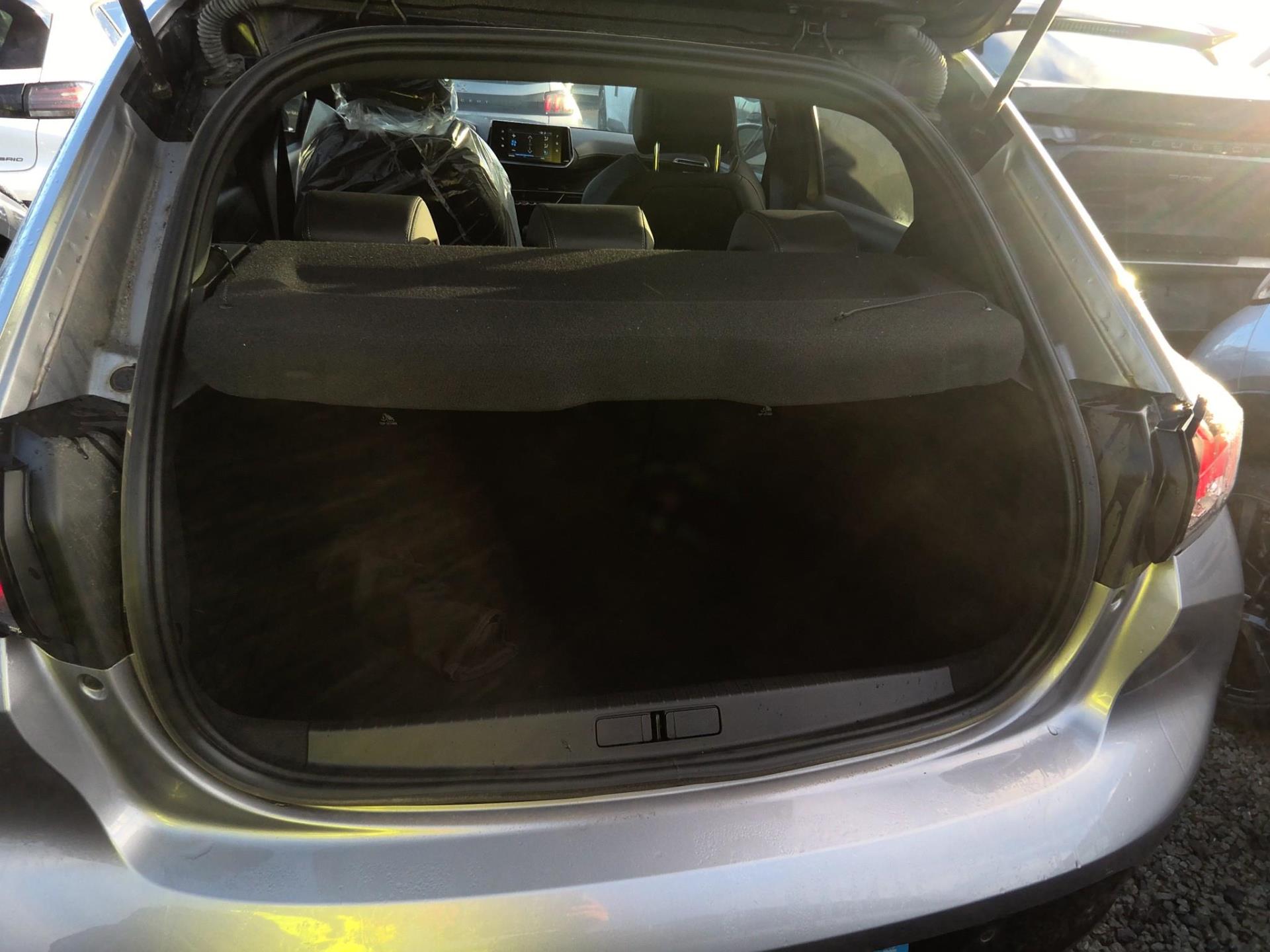 Peugeot 208 BlueHDi 100 S&S BVM6 GT 2023