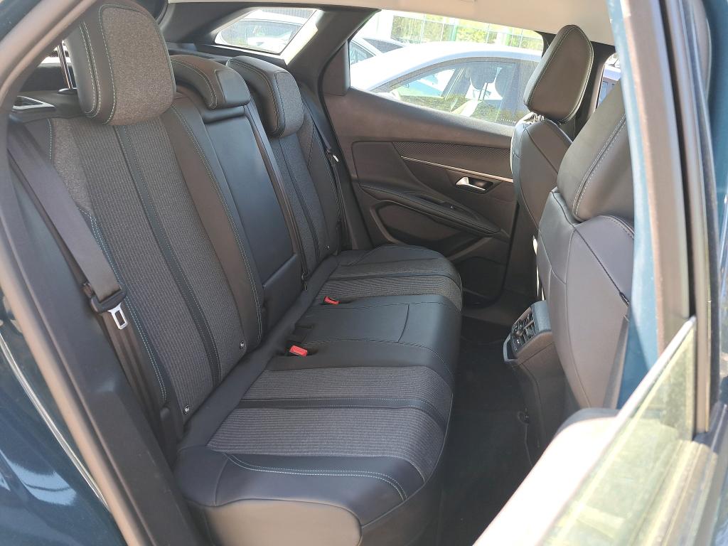 Peugeot 3008 Hybrid 225 e-EAT8 Active Pack 2022