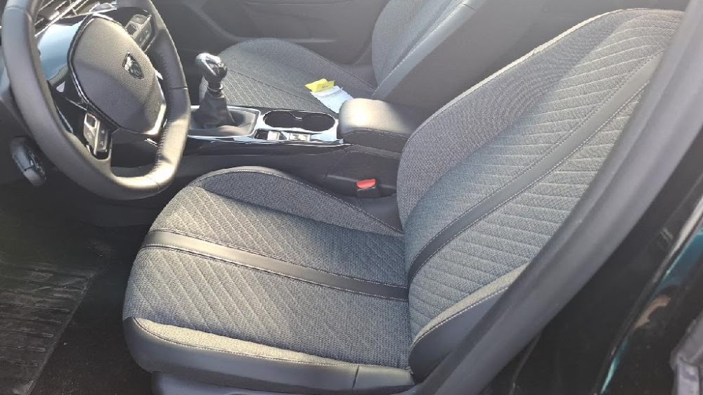 Foto Peugeot 208 16