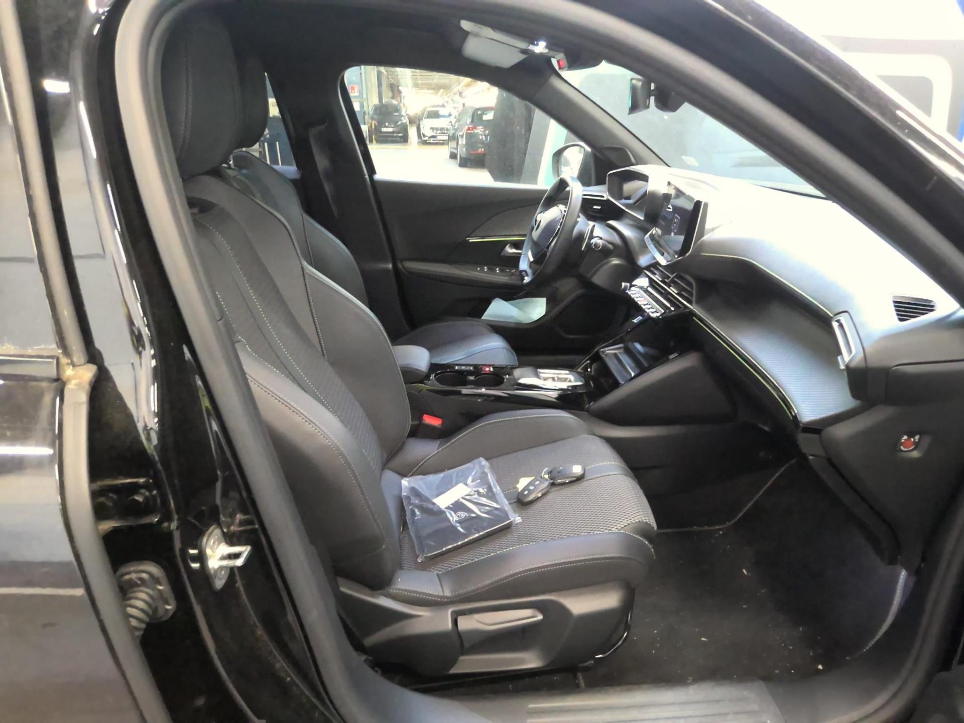 Peugeot 2008 PureTech 130 S&S EAT8 GT 2023