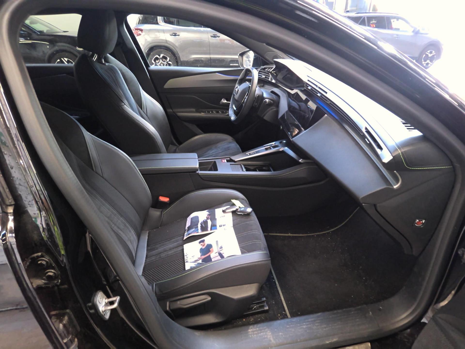 Peugeot 408 PHEV 180 e-EAT8 GT 2023