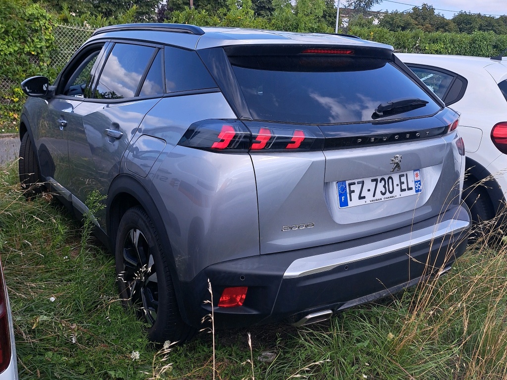 Peugeot 2008 PureTech 130 S&S EAT8 Allure 2021