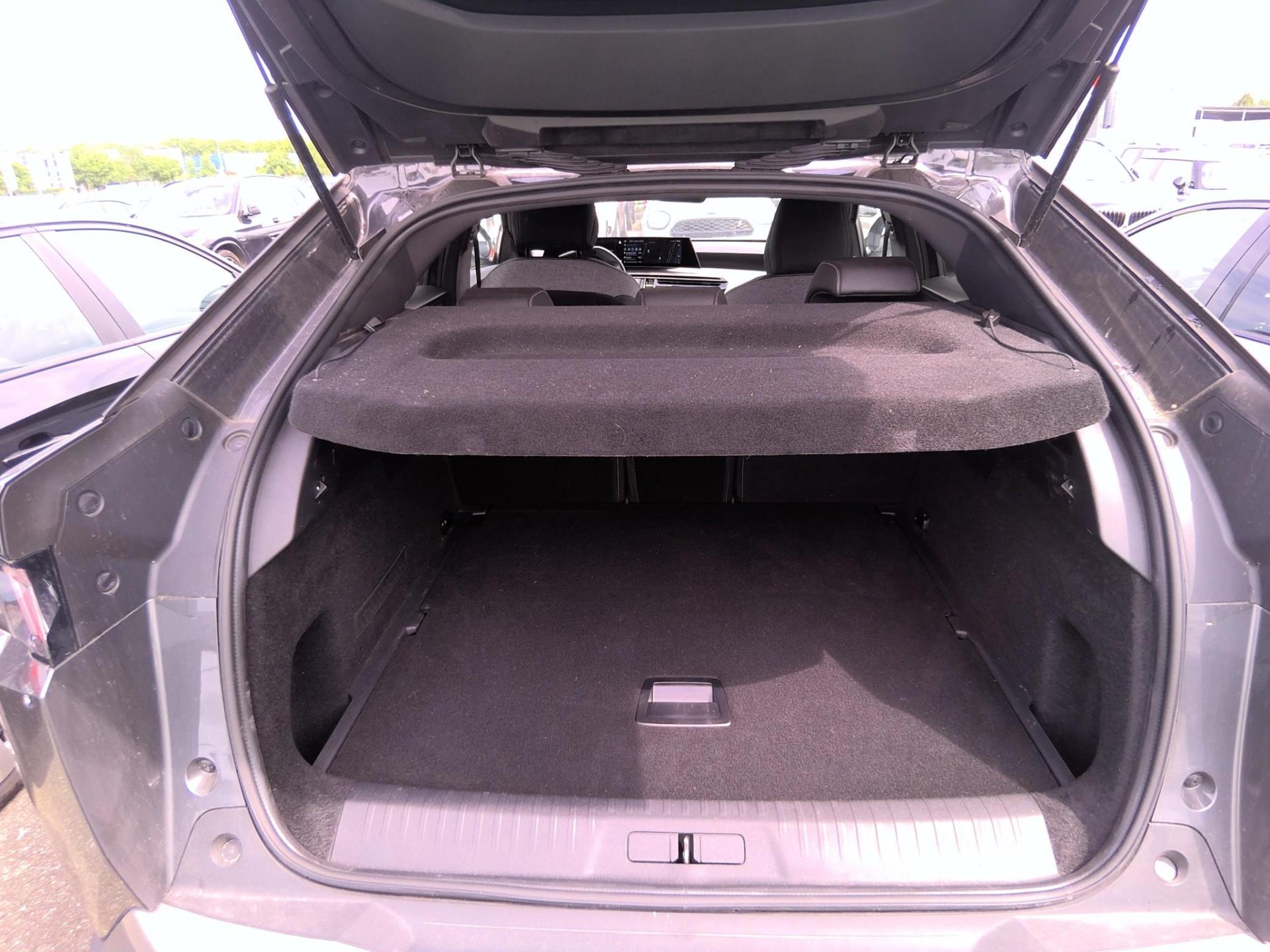 Peugeot 3008 Hybrid 136 e-DCS6 Allure 2024