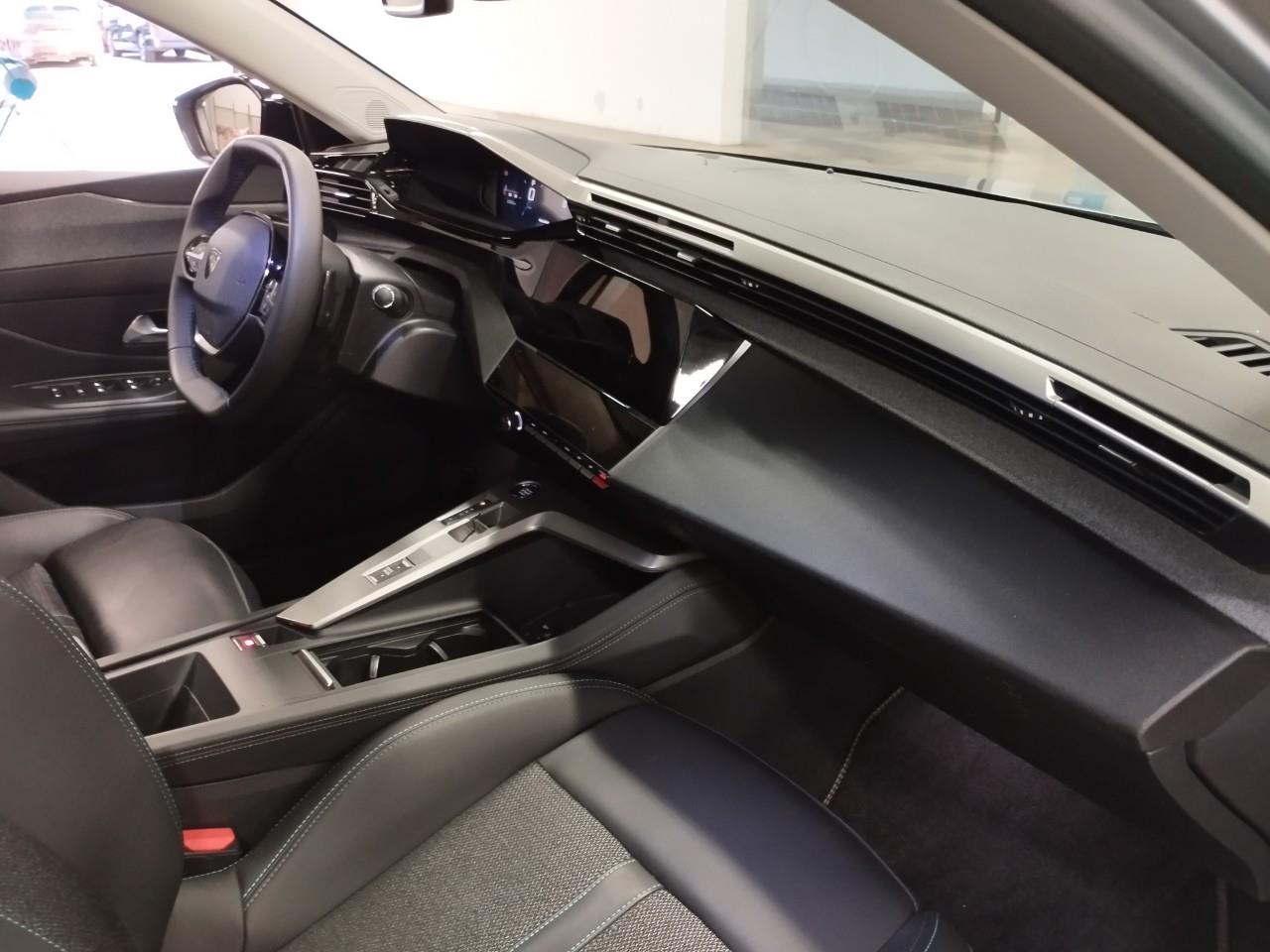 Peugeot 308 III 