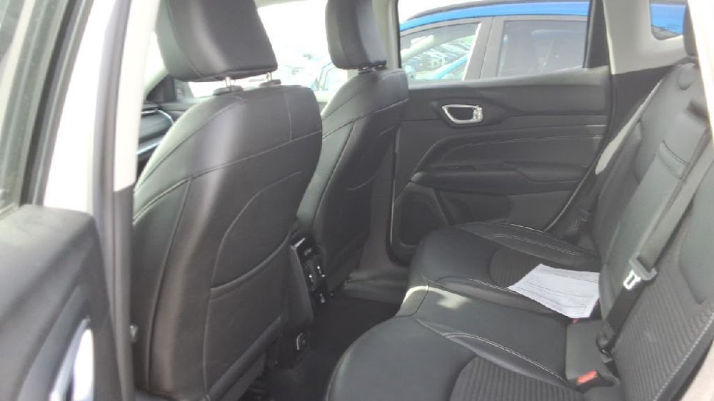 Foto Jeep Compass 12
