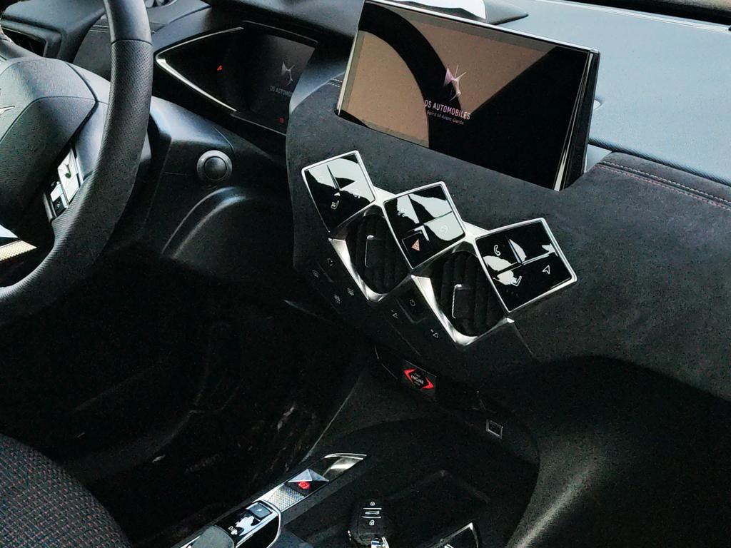 DS DS 3 E-Tense Performance Line 2024