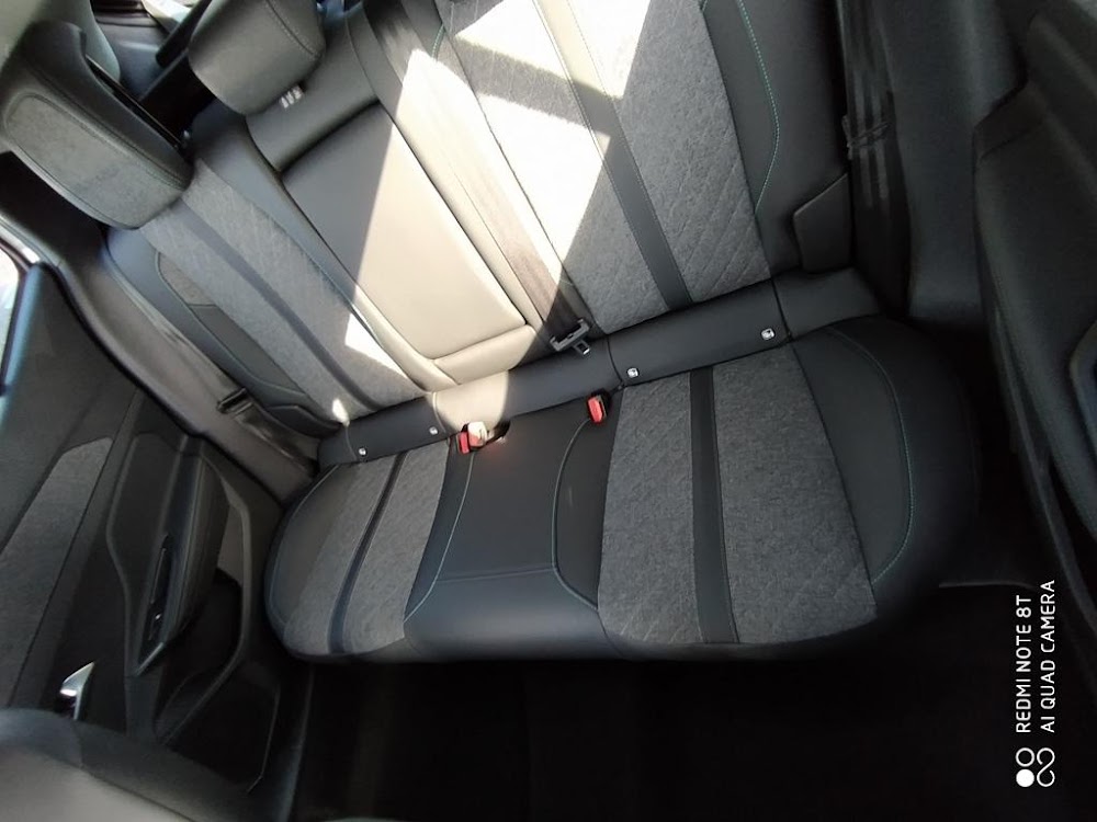 Foto Peugeot 408 10