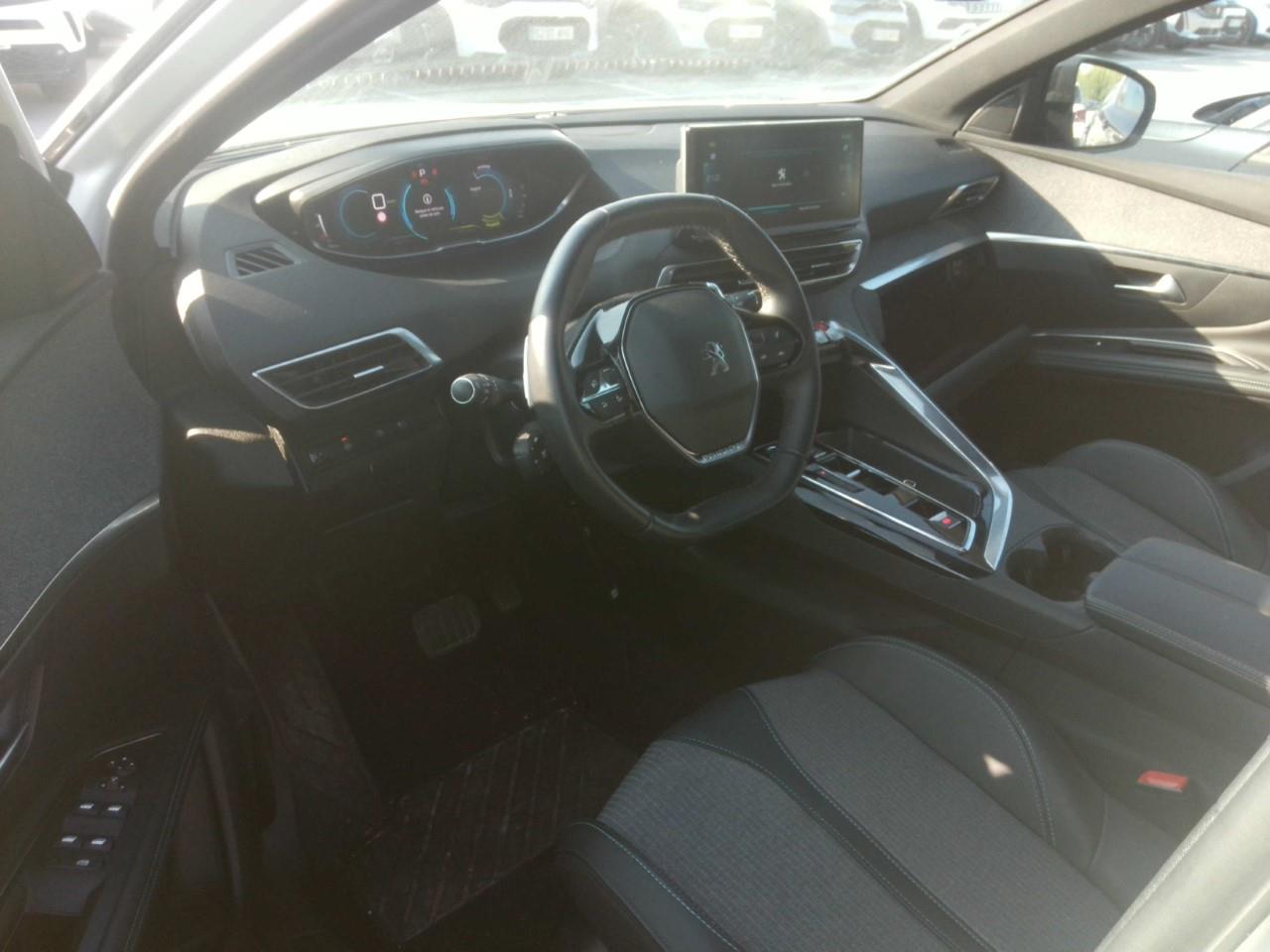 Foto Peugeot 3008 Hybrid 3