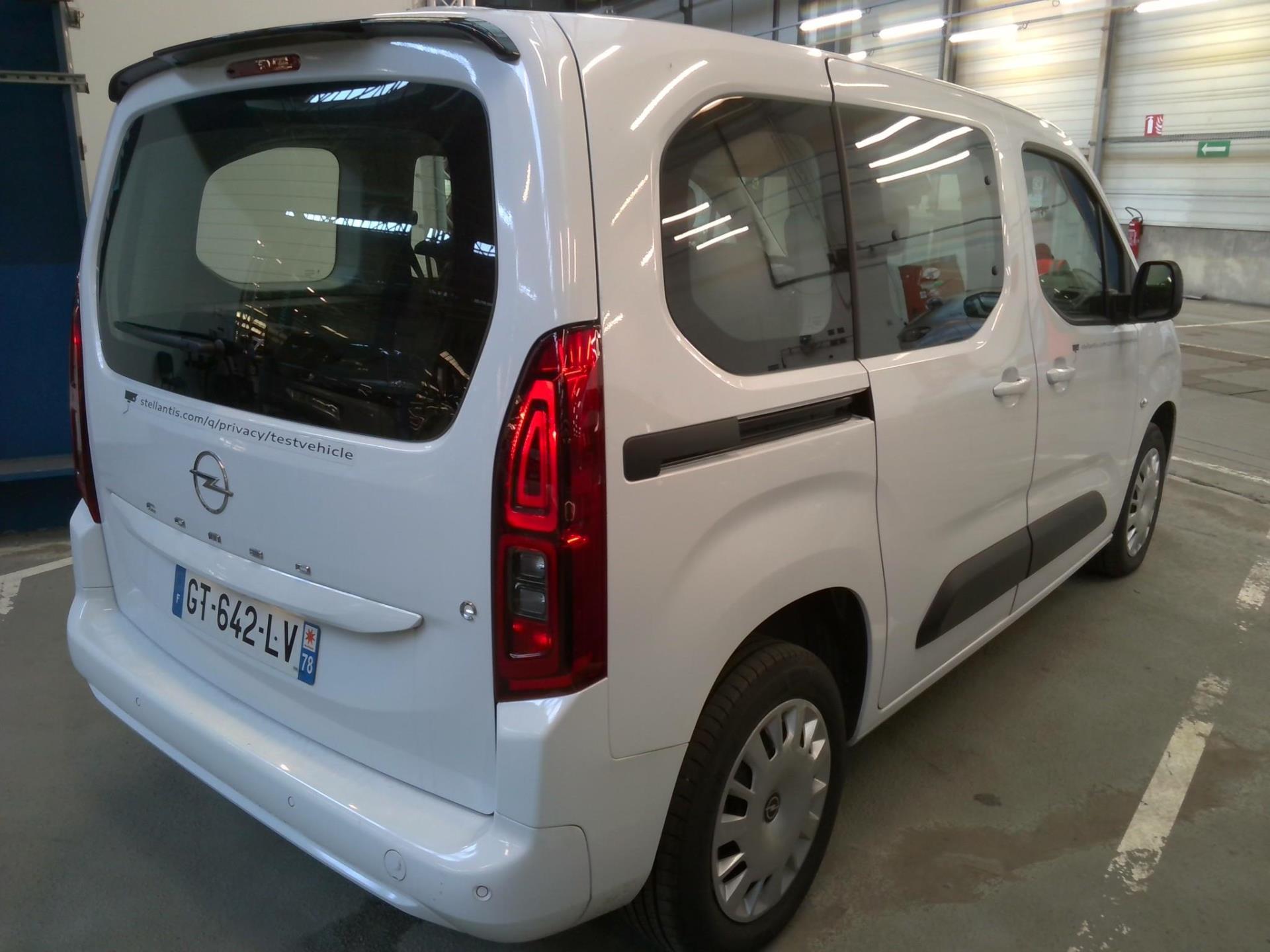 Opel E-Combo Life Taille M 136 ch 100 kW Batterie 54 kWh Elegance 2024