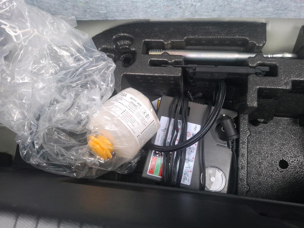 Peugeot 208 Electrique 50 kWh 136ch Active Business 2021