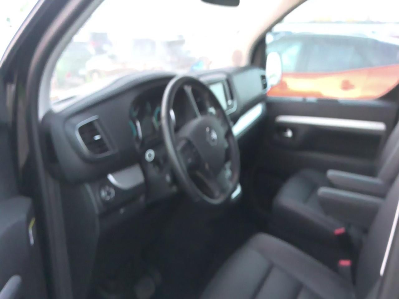 Foto Opel Zafira-e Life 4
