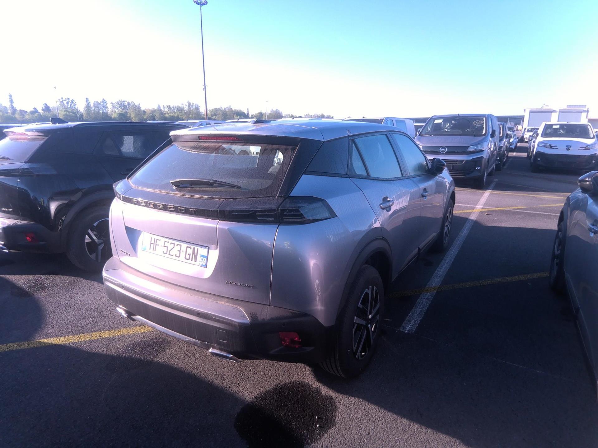 Peugeot 2008 Hybrid 145 e-DCS6 Style 2025