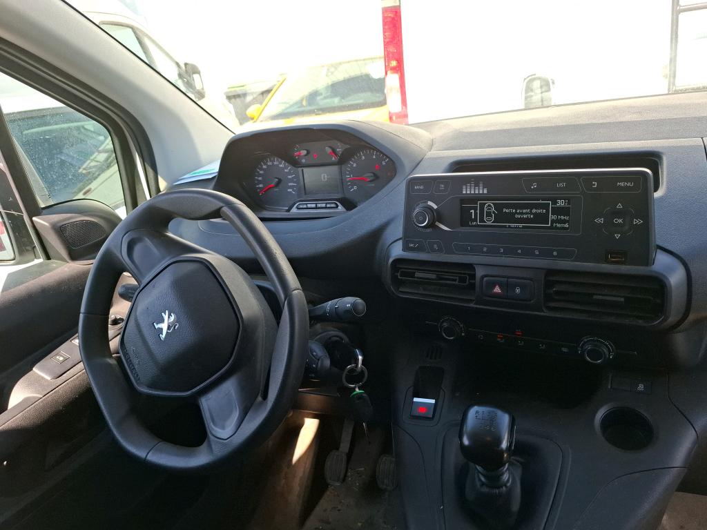Peugeot PARTNER FOURGON STANDARD 650 KG BLUEHDI 100 S&S BVM6 PREMIUM 2022
