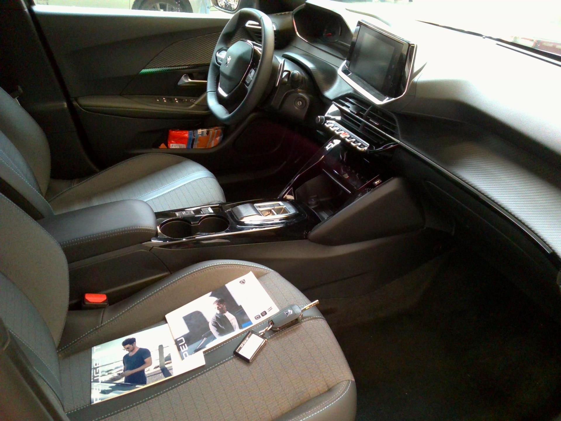 Peugeot 2008 PureTech 130 S&S EAT8 Allure 2023