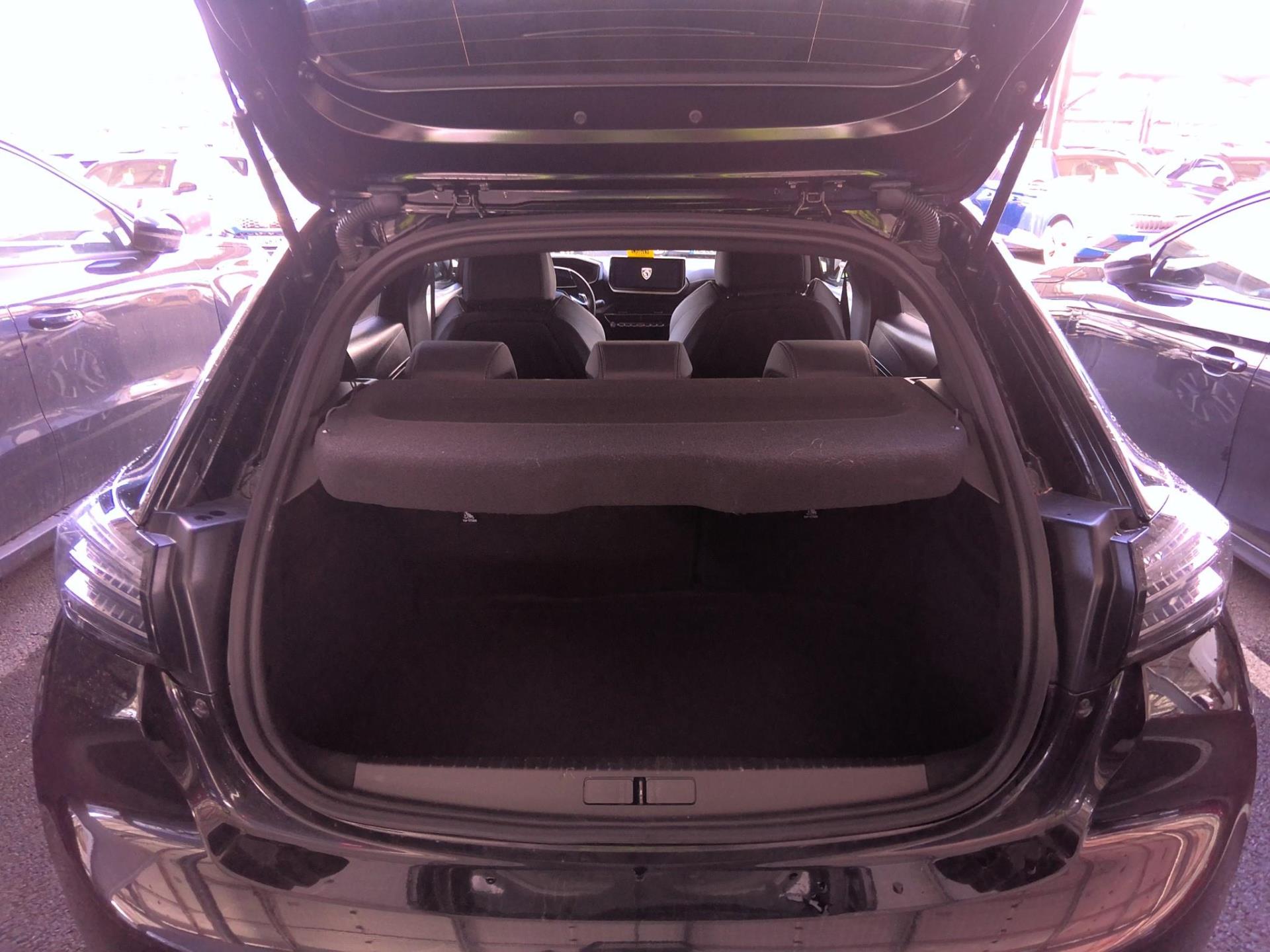 Peugeot 208 Hybrid 110 e-DCS6 GT 2025