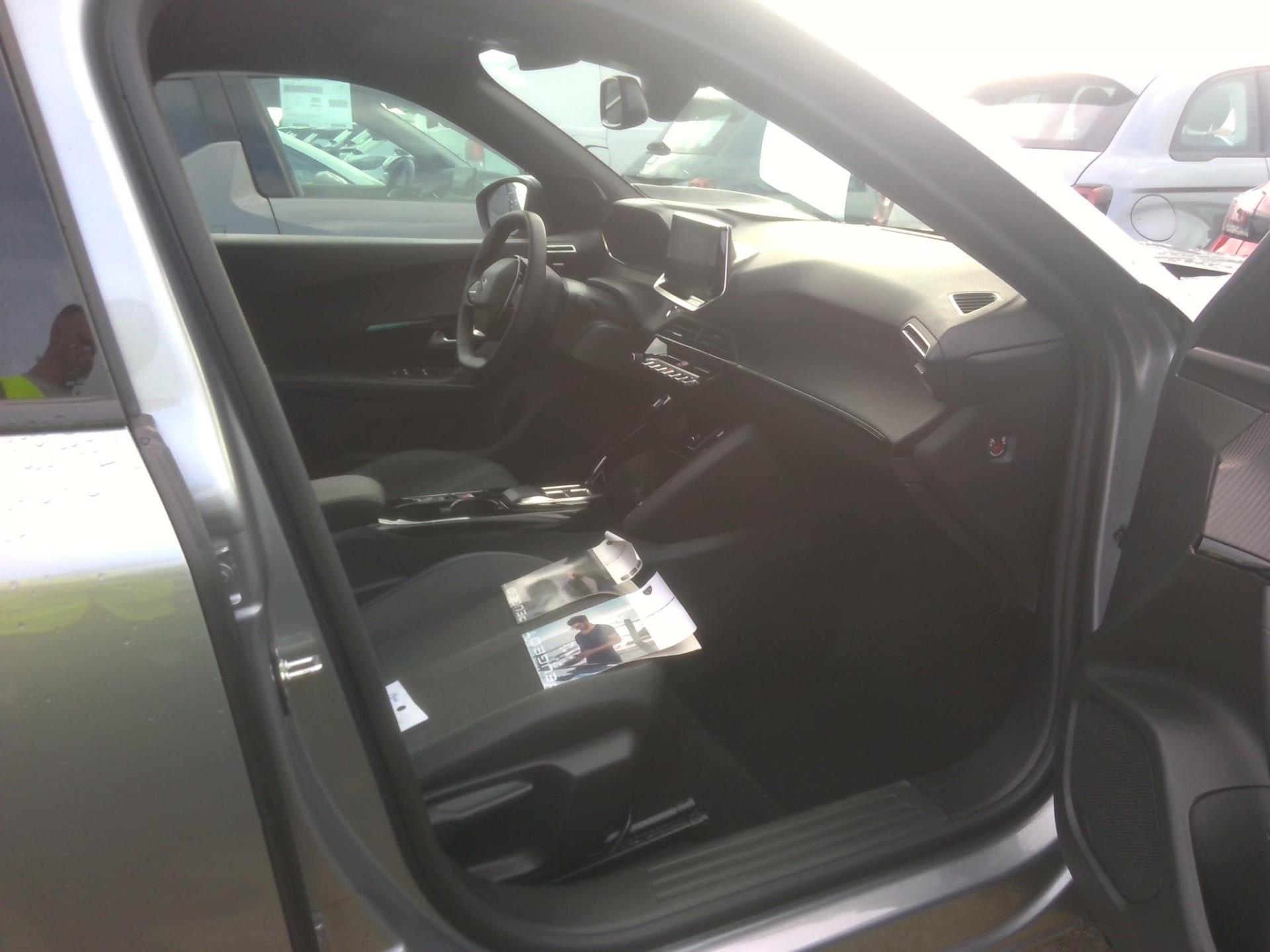 Peugeot 2008 Electrique 136 ch Allure 2023