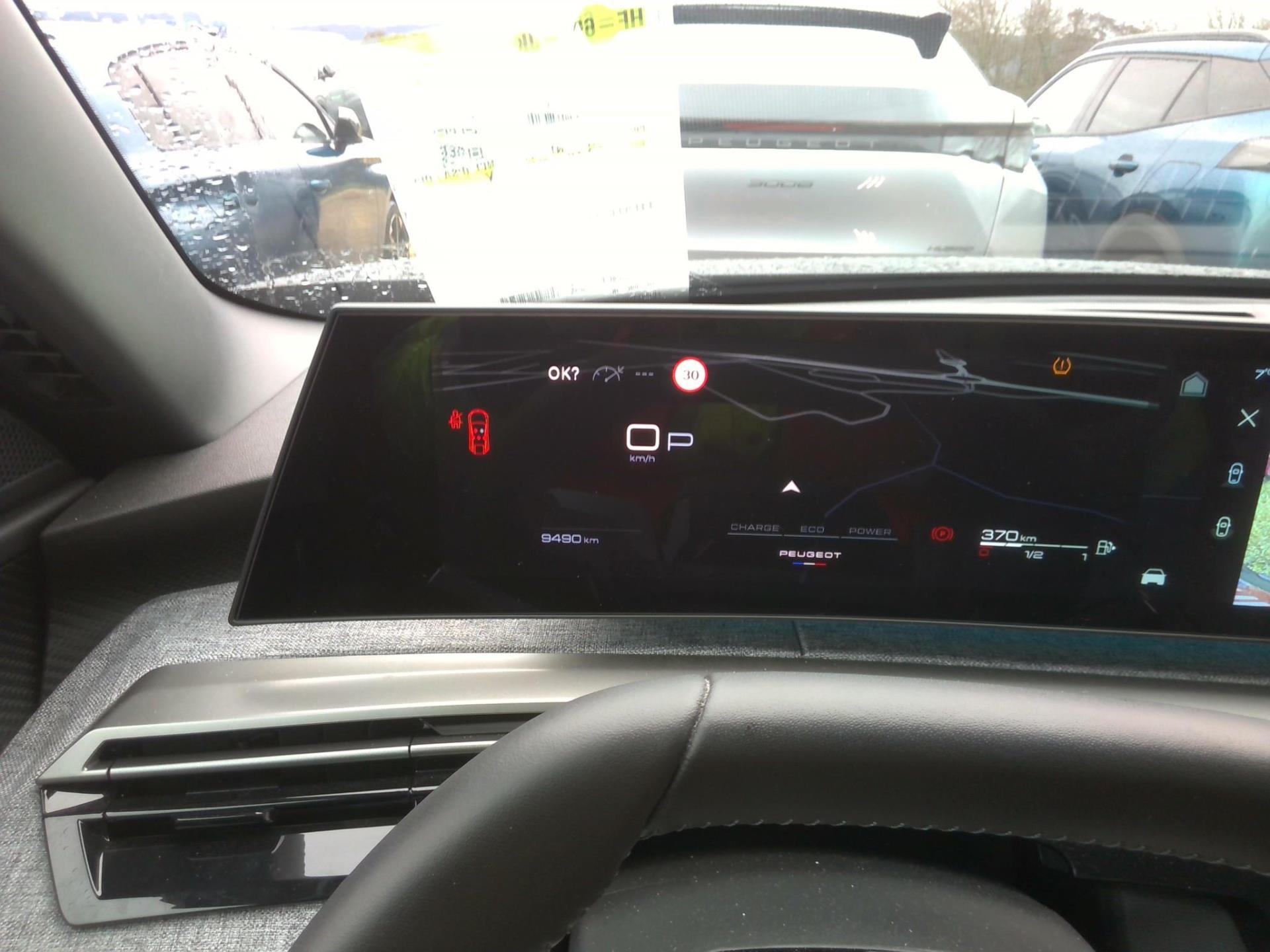 Peugeot 3008 Hybrid 145 e-DCS6 Allure 2025
