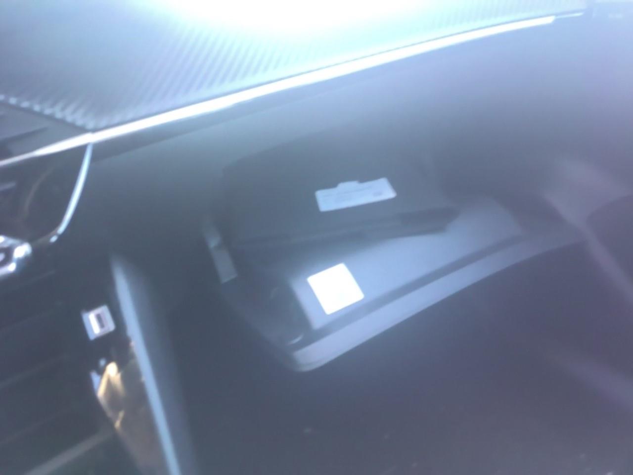 Foto Peugeot 208 8