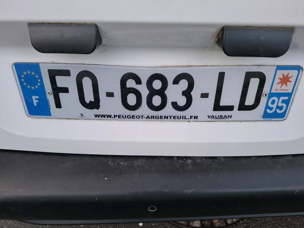 Peugeot PARTNER FOURGON STANDARD 650 KG BLUEHDI 75 BVM5 PREMIUM 2020