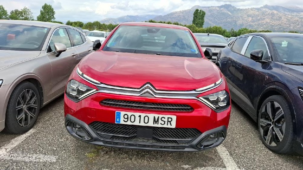 Citroën C4 X C4 Hybrid 136 -DSC6 PLUS (solo stock)
