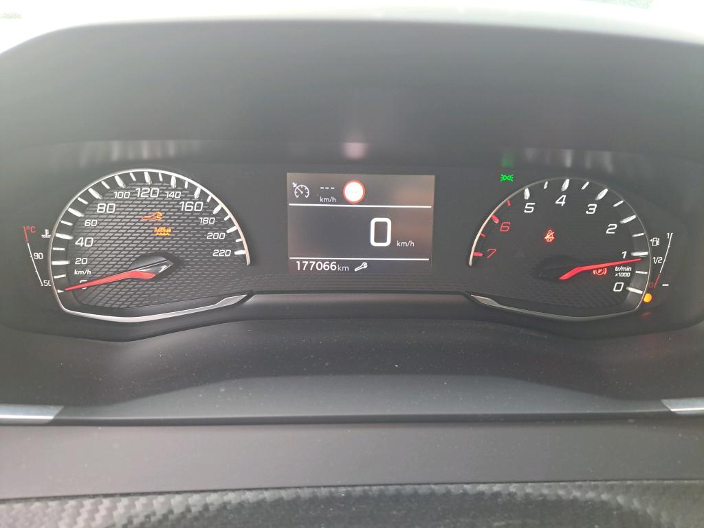 Peugeot 208 BlueHDi 100 S&S BVM6 Active Pack 2021
