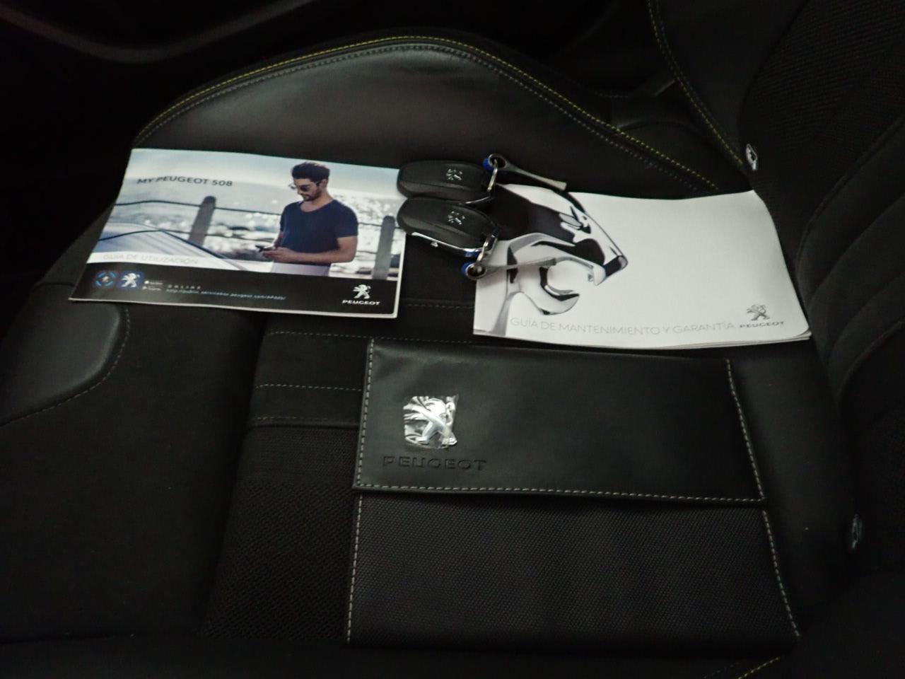 Foto Peugeot 508 Hybrid 7