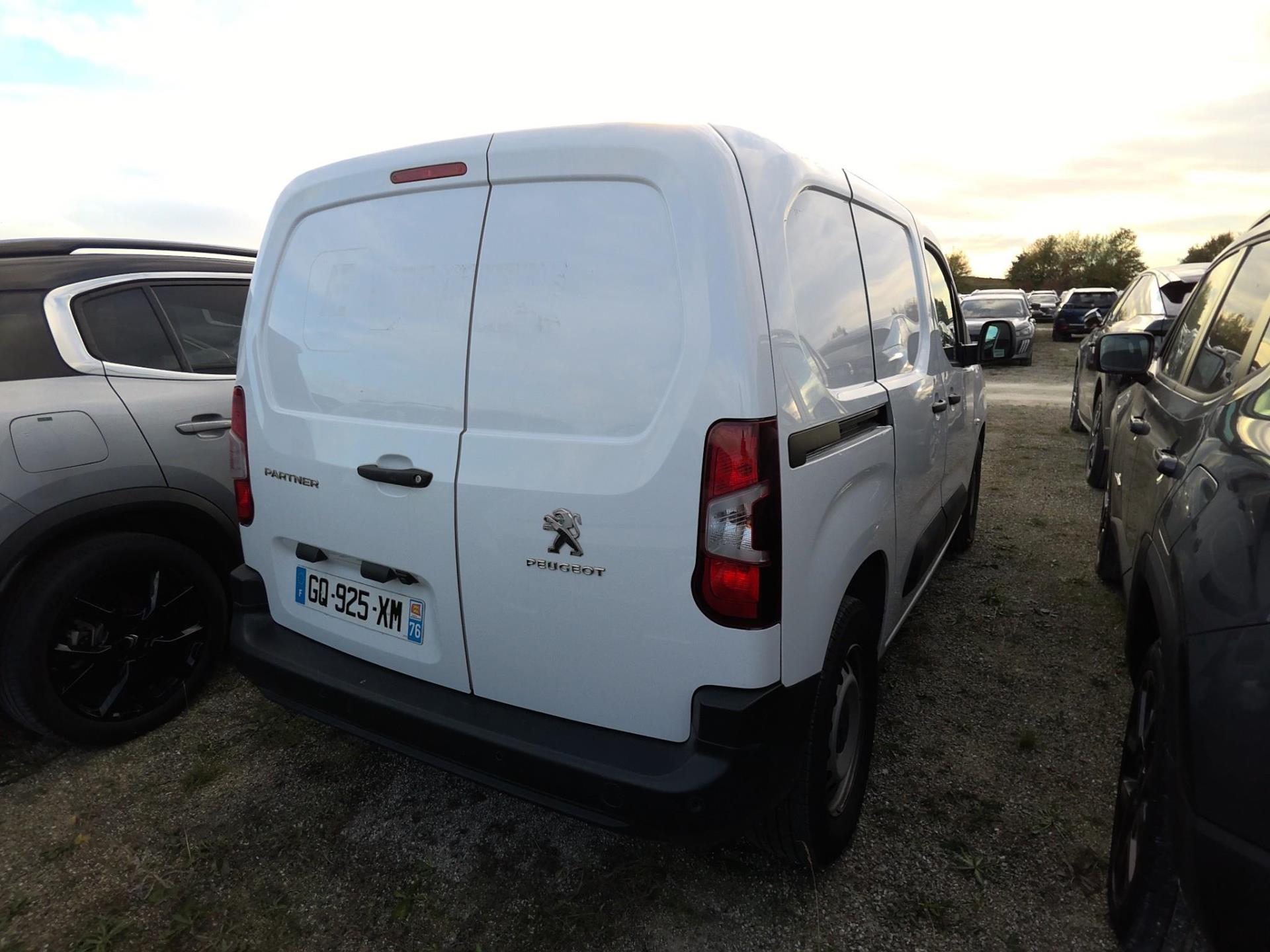 Peugeot PARTNER FOURGON M 950 KG BLUEHDI 100 S&S BVM6  2023