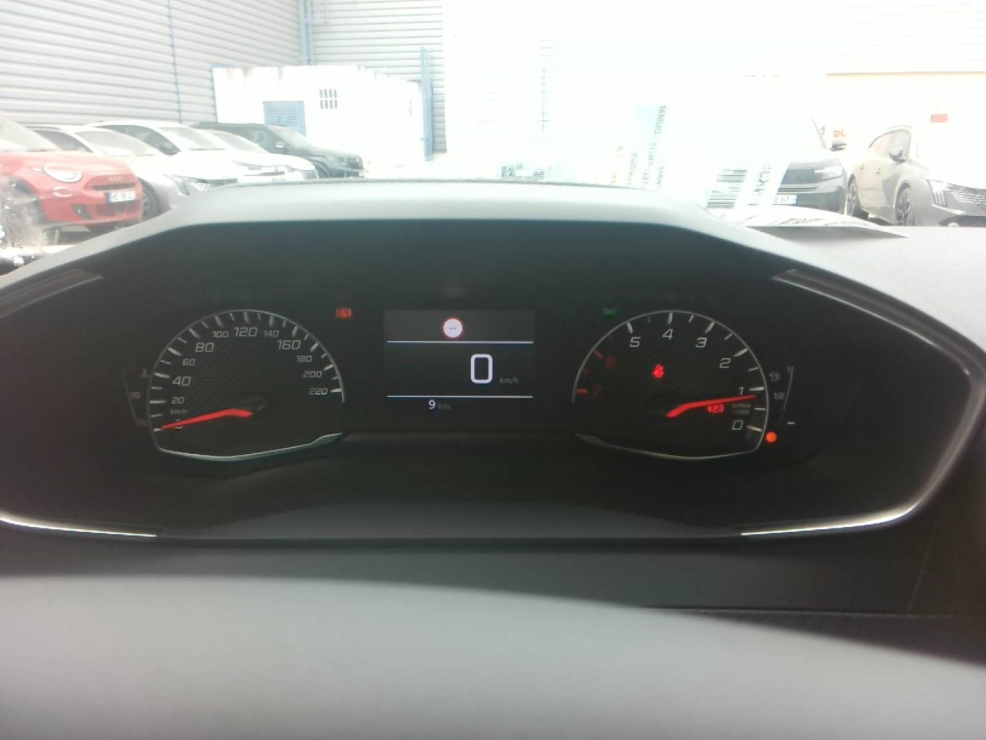 Peugeot 2008 100 S&S BVM6 Style 2025