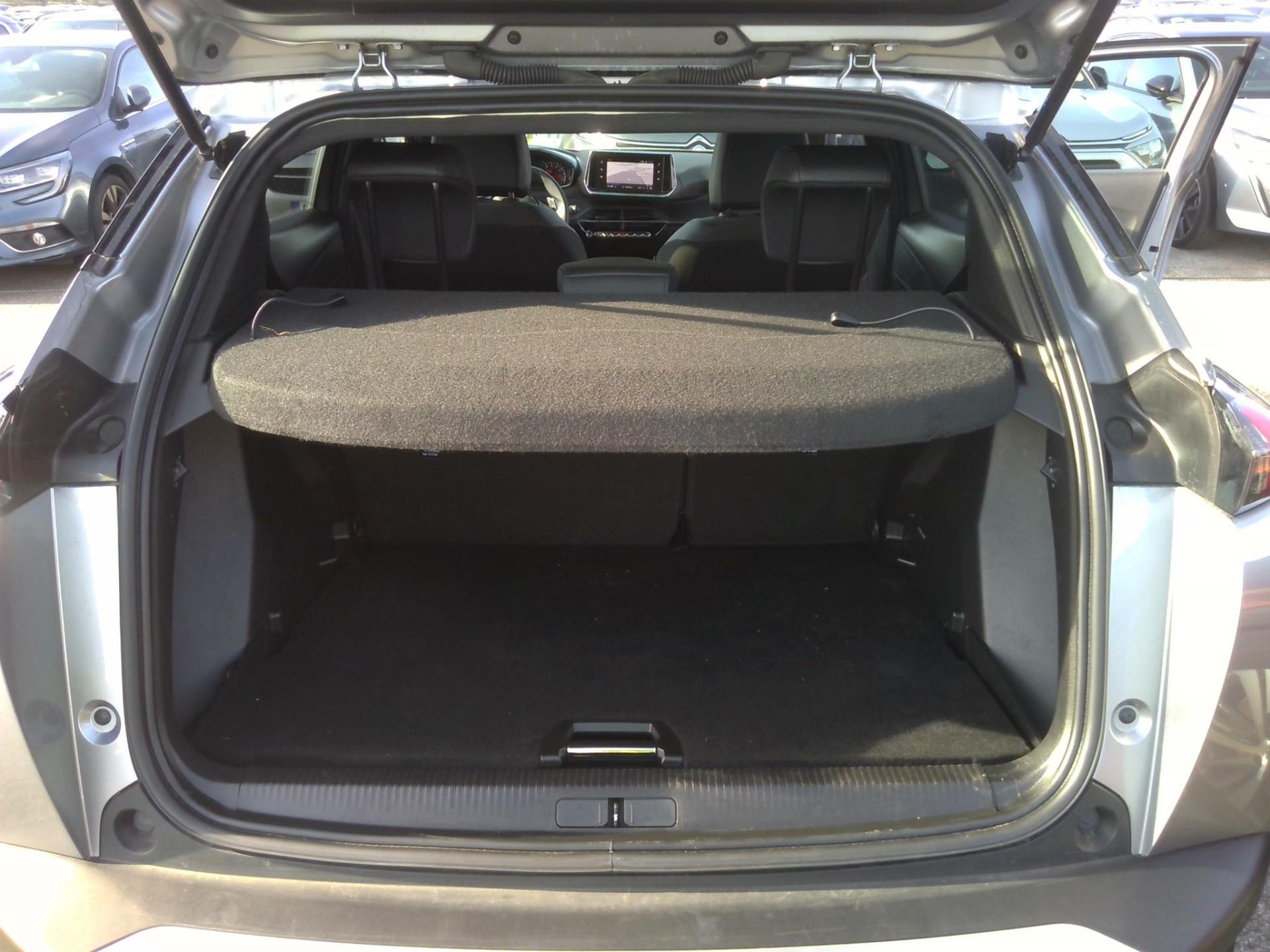 Peugeot 2008 BlueHDi 130 S&S EAT8 Allure 2023