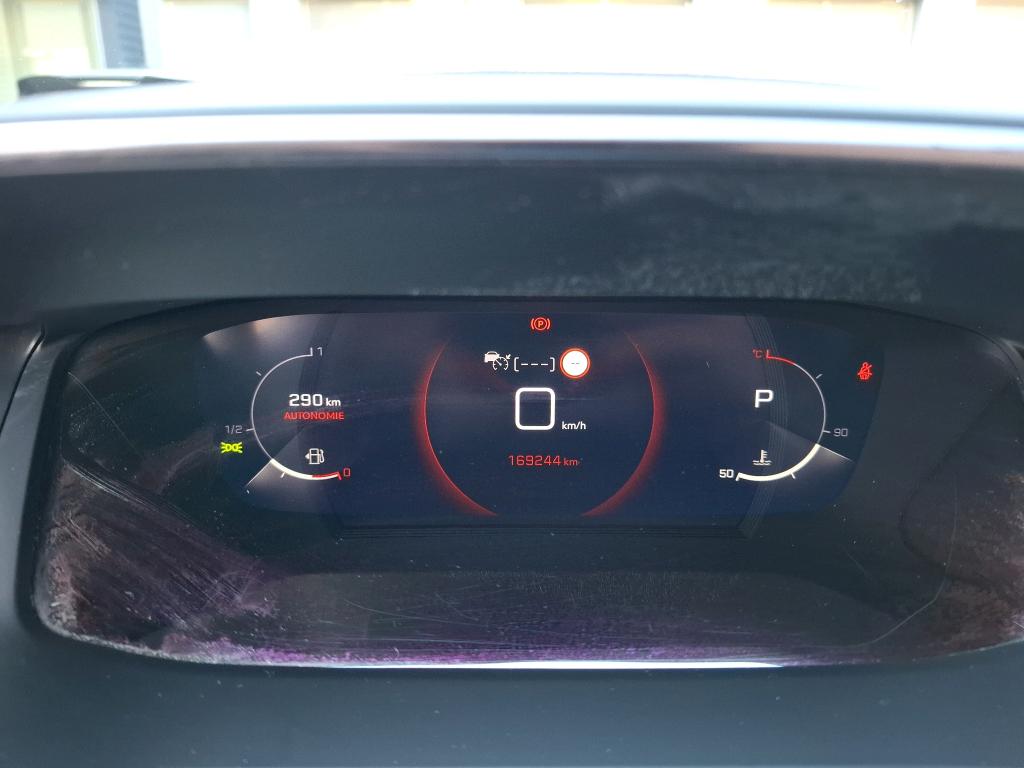 Peugeot 2008 BlueHDi 130 S&S EAT8 Allure Business 2021