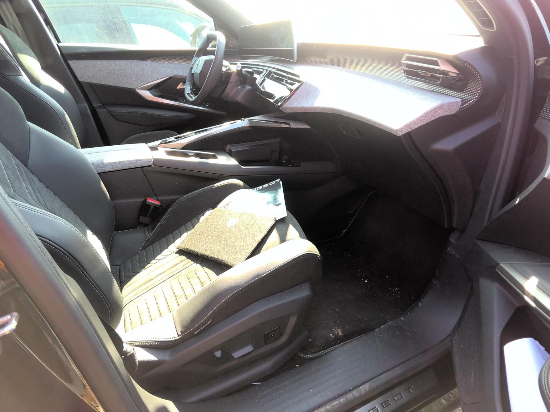 Peugeot 3008 Hybrid 145 e-DCS6 GT 2025