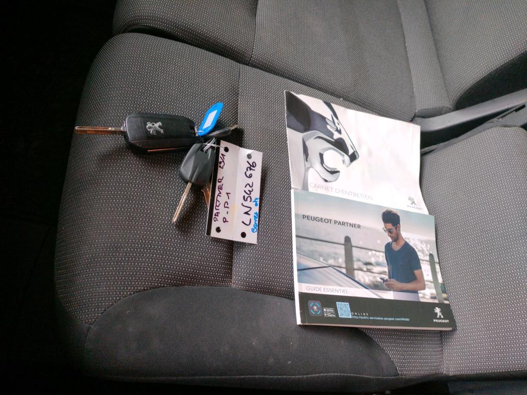 Peugeot PARTNER FOURGON STANDARD 1000 KG BLUEHDI 100 S&S BVM5 ASPHALT 2020