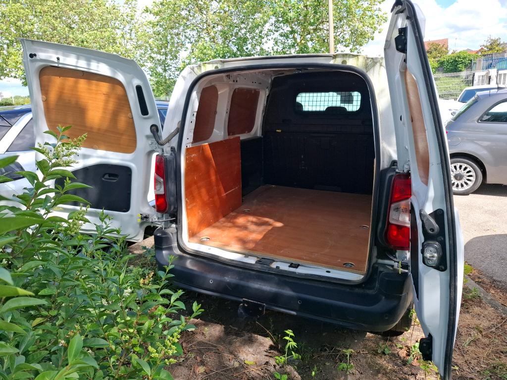 Peugeot PARTNER FOURGON STANDARD 1000 KG BLUEHDI 100 S&S BVM5 ASPHALT 2021