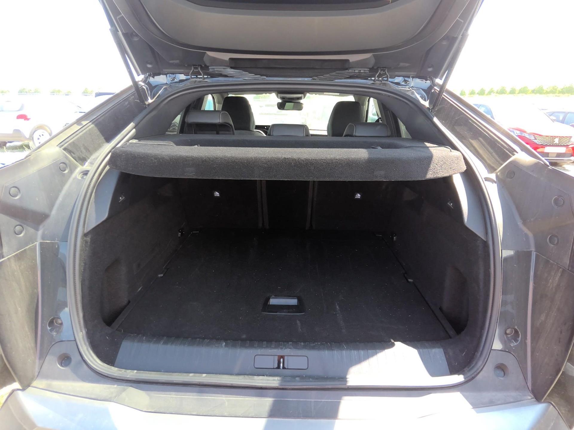 Peugeot 3008 Hybrid 136 e-DCS6 Allure 2025