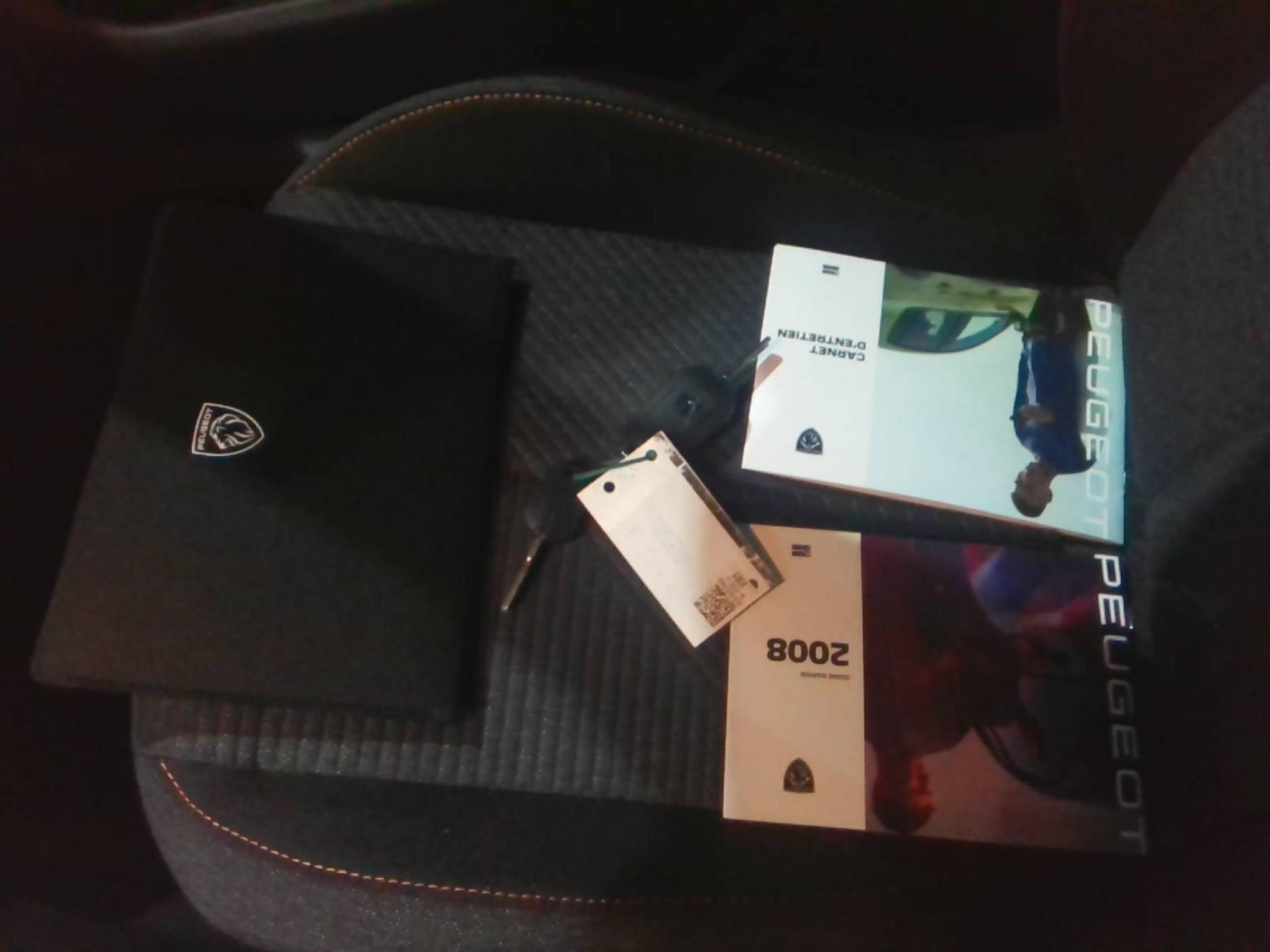 Peugeot 2008 100 S&S BVM6 Style 2025