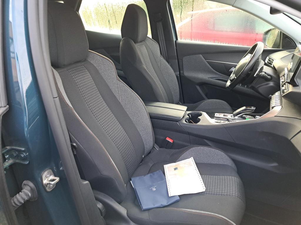 Peugeot 3008 BlueHDi 130ch S&S EAT8 Active Business 2021