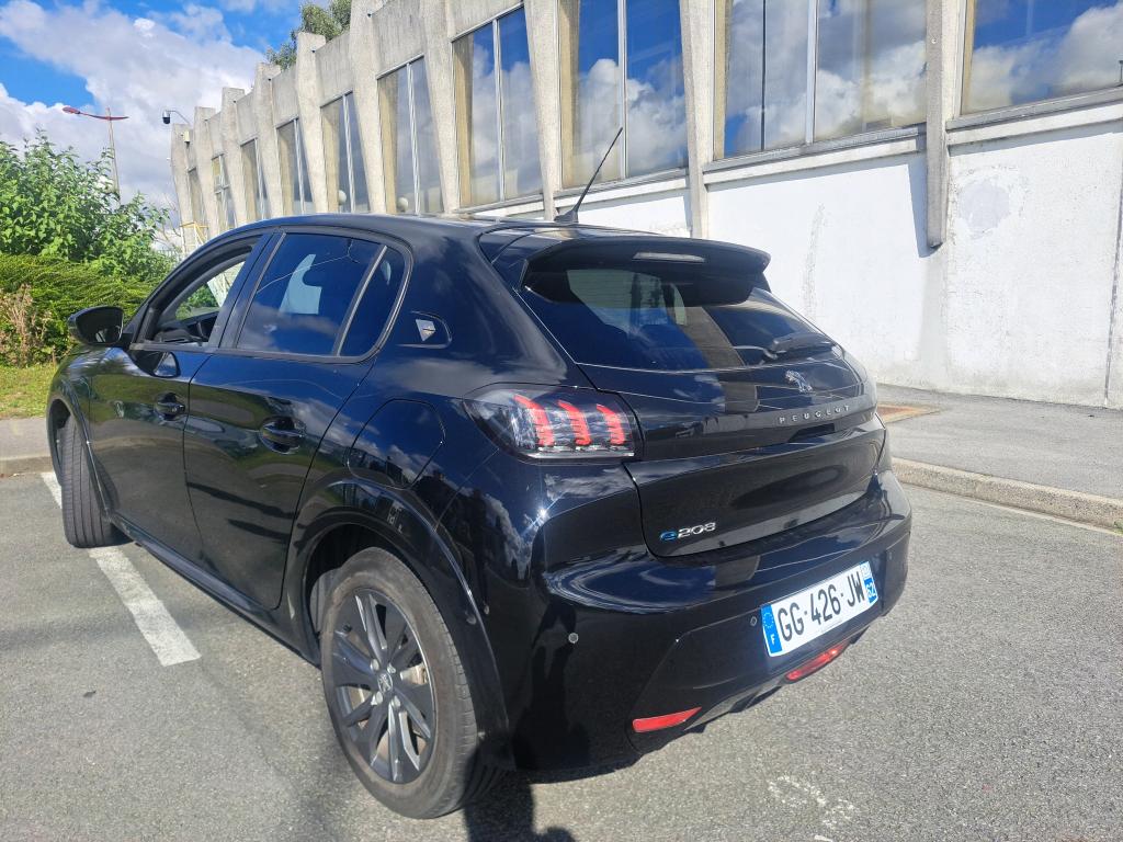 Peugeot 208 Electrique 50 kWh 136ch Roadtrip 2022