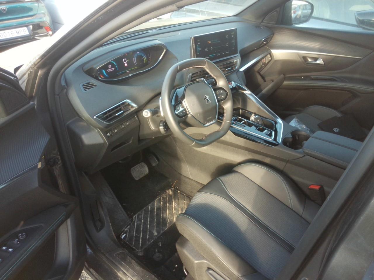 Foto Peugeot 3008 Hybrid 3