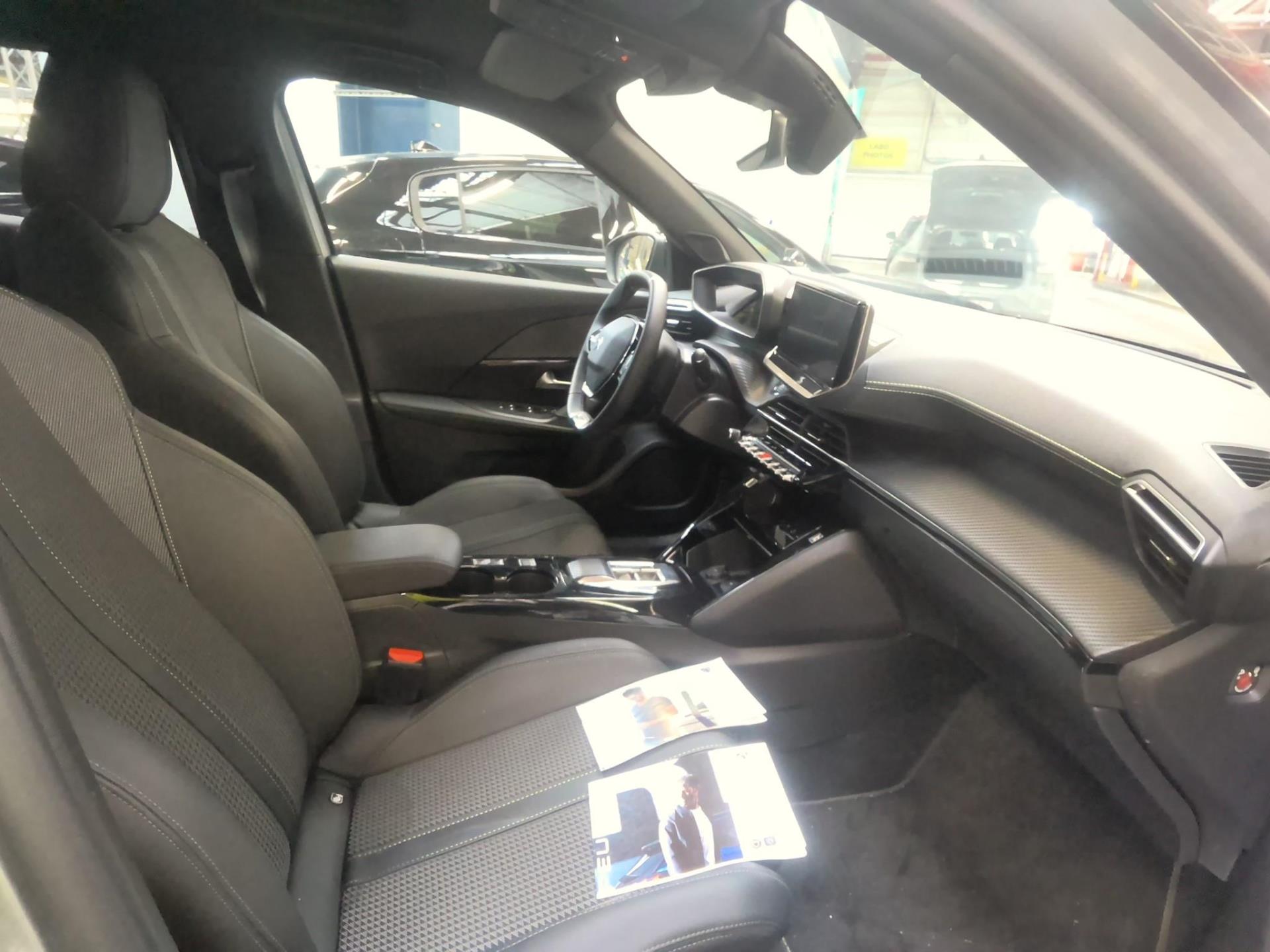 Peugeot 2008 Electrique 136 ch GT 2022